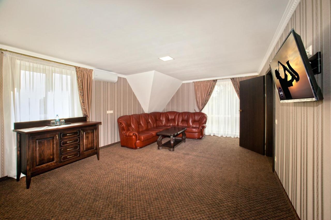 Hotel Gentleman Ternopil Exterior foto