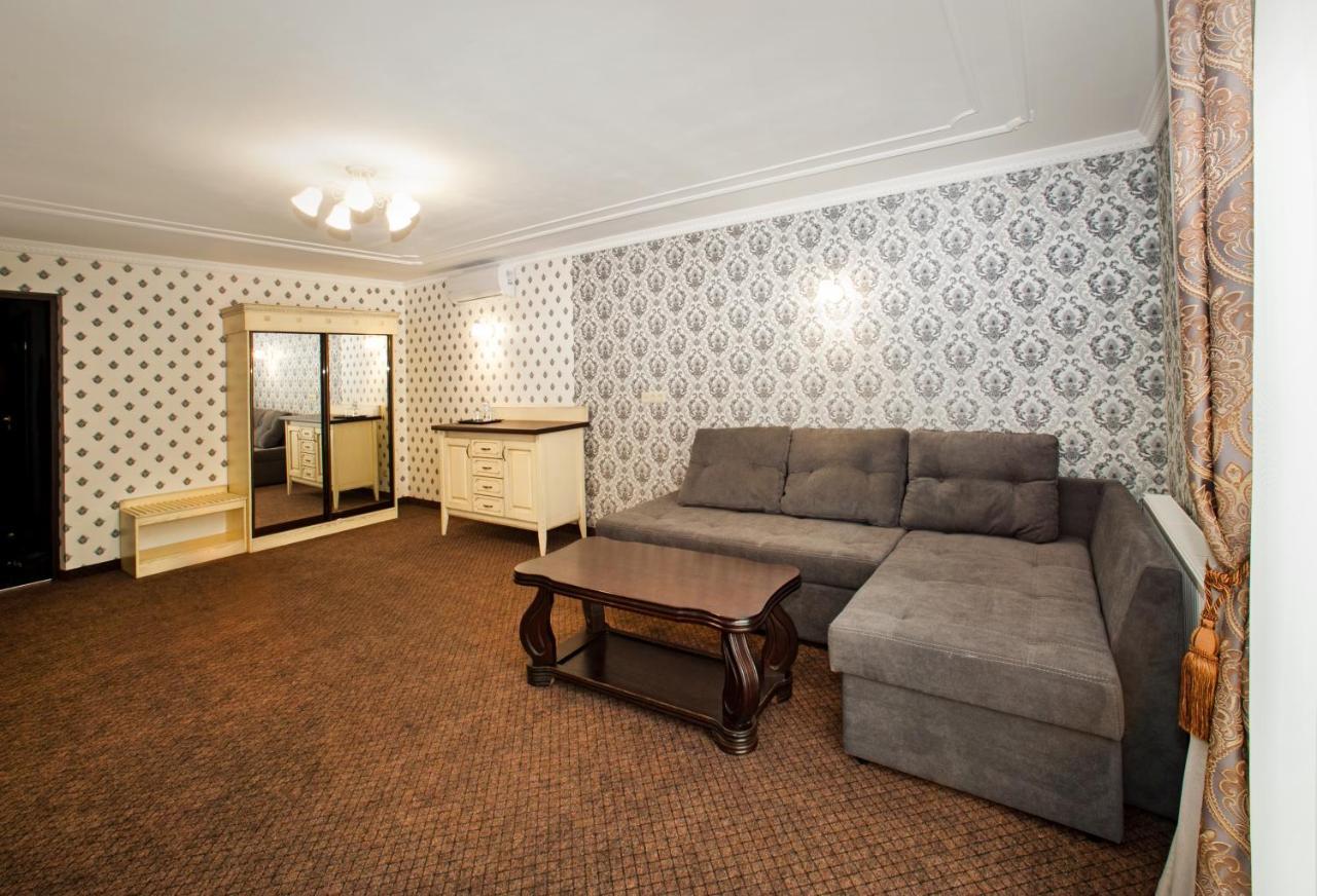Hotel Gentleman Ternopil Exterior foto